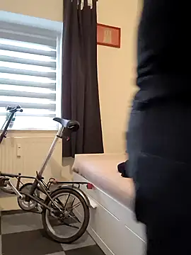 Snapshot of OdinWolf1990 chatting on 21, 2, 2025 OdinWolf1990 online show from 21, 2, 2025