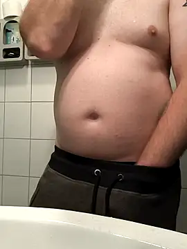 Snapshot of OdinWolf1990 chatting on 18, 10, 2025 OdinWolf1990 online show from 18, 10, 2025