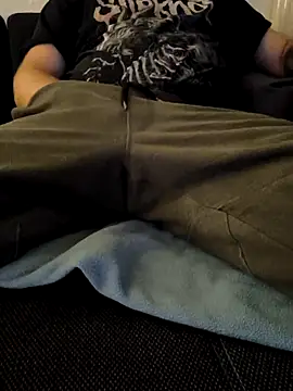 Snapshot of OdinWolf1990 chatting on 14, 11, 2025 OdinWolf1990 online show from 14, 11, 2025