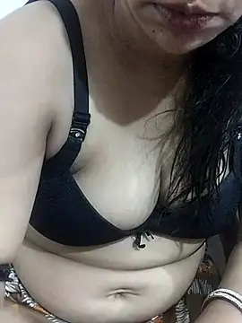 Snapshot of Urmila_bhabhii chatting on 4, 7, 2026 Urmila bhabhii online show from 4, 7, 2026