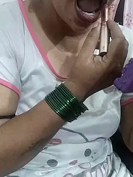 Snapshot of Urmila_bhabhii chatting on 2, 8, 2026 Urmila bhabhii online show from 2, 8, 2026