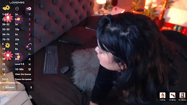 VictoriaMontero30000 online show from 9, 6, 2026