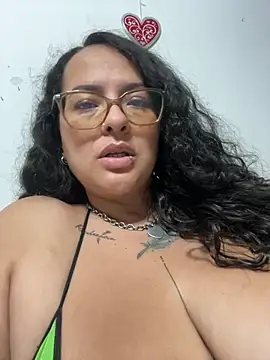 Snapshot of KarllaWalker chatting on 9, 6, 2026 KarllaWalker online show from 9, 6, 2026