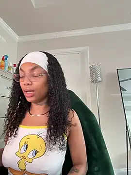 butterflybootyy online show from 22, 4, 2026