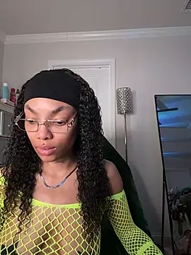 butterflybootyy online show from 24, 4, 2026