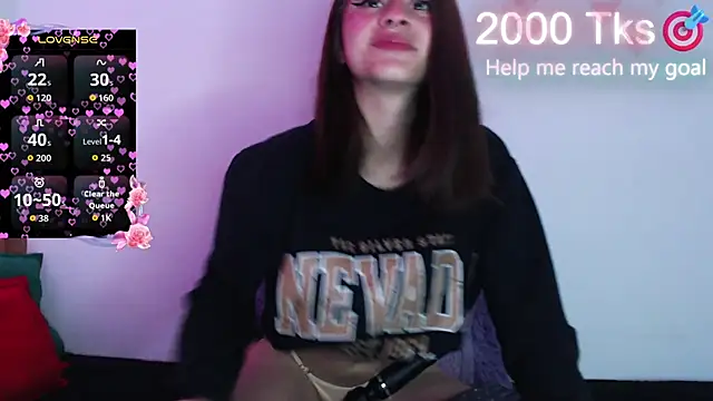 Snapshot of -Gwen- chatting on 3, 10, 2025 -Gwen- online show from 3, 10, 2025