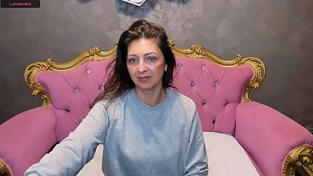 Snapshot of DivinSandra chatting on 5, 5, 2026 DivinSandra online show from 5, 5, 2026