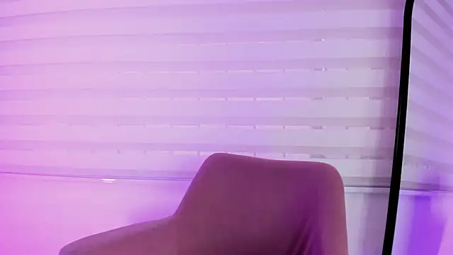 Snapshot of ariana_rosse__ chatting on 13, 1, 2025 ariana rosse online show from 13, 1, 2025