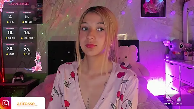 Snapshot of ariana_rosse__ chatting on 28, 9, 2025 ariana rosse online show from 28, 9, 2025