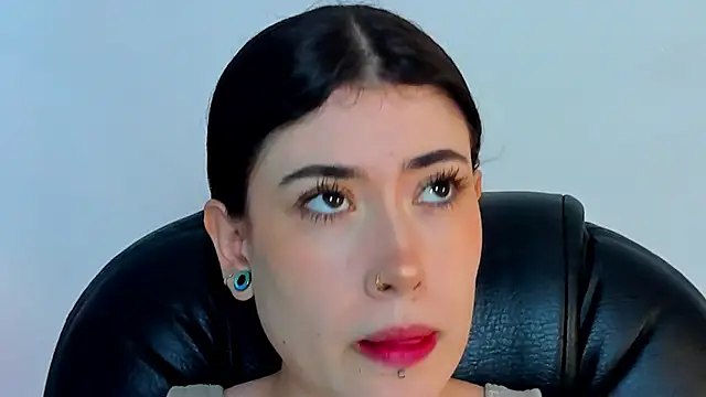 melody suarez online show from 30, 12, 2024