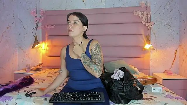 MelaniieRoux online show from 24, 10, 2025