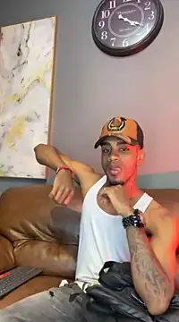 AaronCruz  online show from 13, 2, 2025