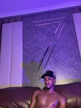 AaronCruz  online show from 21, 3, 2025