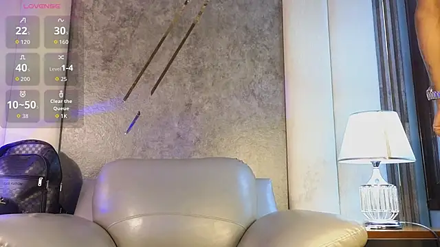 AaronCruz  online show from 19, 9, 2025