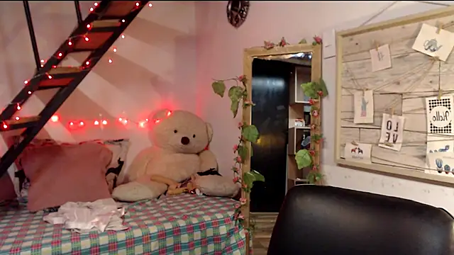 Snapshot of luna_sky83 chatting on 7, 3, 2025 luna sky83 online show from 7, 3, 2025