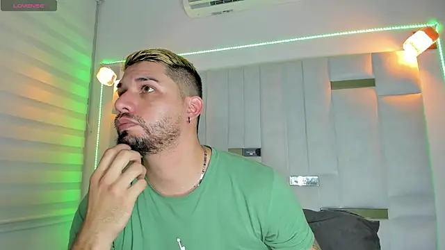 Snapshot of Jacoob19_ chatting on 29, 12, 2024 Jacoob19 online show from 29, 12, 2024