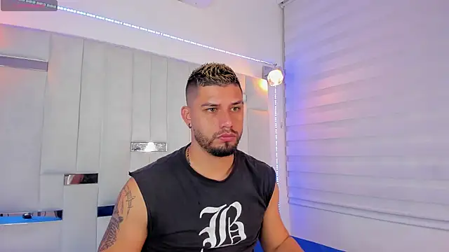 Snapshot of Jacoob19_ chatting on 7, 1, 2025 Jacoob19 online show from 7, 1, 2025