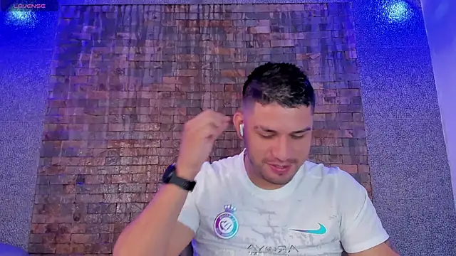 Snapshot of Jacoob19_ chatting on 21, 1, 2025 Jacoob19 online show from 21, 1, 2025