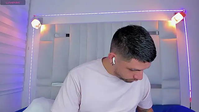 Snapshot of Jacoob19_ chatting on 28, 1, 2025 Jacoob19 online show from 28, 1, 2025