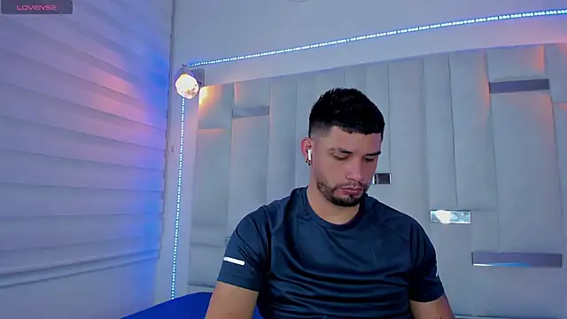 Snapshot of Jacoob19_ chatting on 12, 2, 2025 Jacoob19 online show from 12, 2, 2025