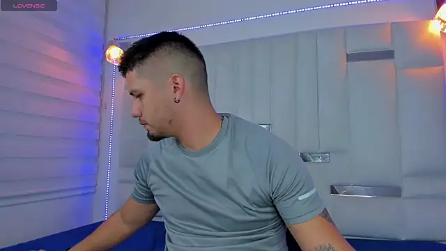 Snapshot of Jacoob19_ chatting on 4, 3, 2025 Jacoob19 online show from 4, 3, 2025