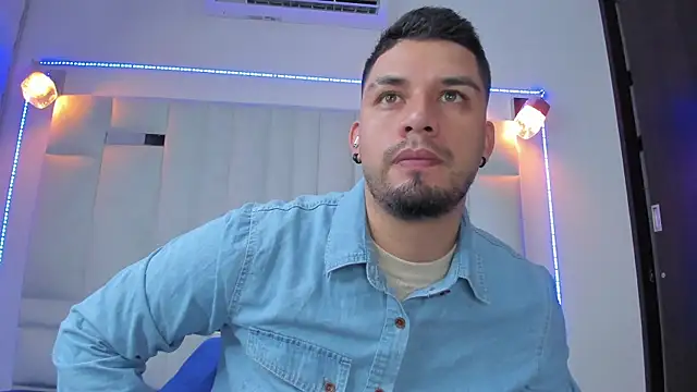 Snapshot of Jacoob19_ chatting on 15, 3, 2025 Jacoob19 online show from 15, 3, 2025