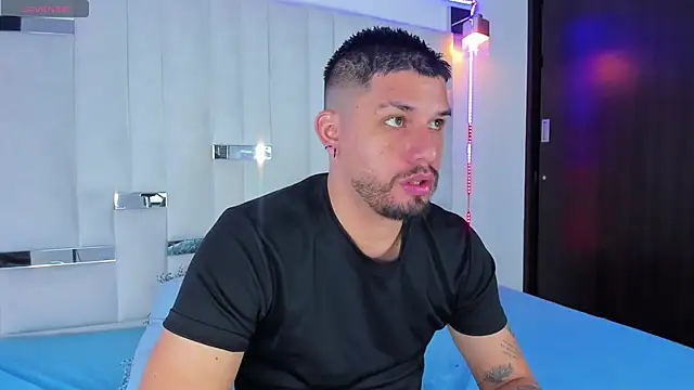 Snapshot of Jacoob19_ chatting on 13, 11, 2025 Jacoob19 online show from 13, 11, 2025