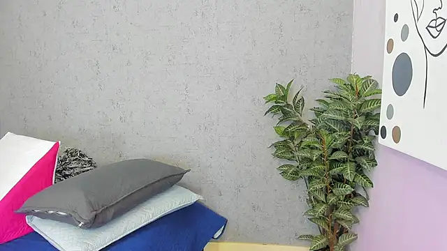 Tiffany mendez online show from 22, 4, 2026