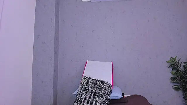 Tiffany mendez online show from 23, 4, 2026