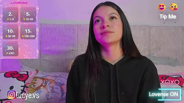 LucyEvans  online show from 19, 9, 2025