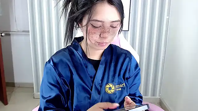 Snapshot of sarah_moon2 chatting on 14, 12, 2024 sarah moon2 online show from 14, 12, 2024