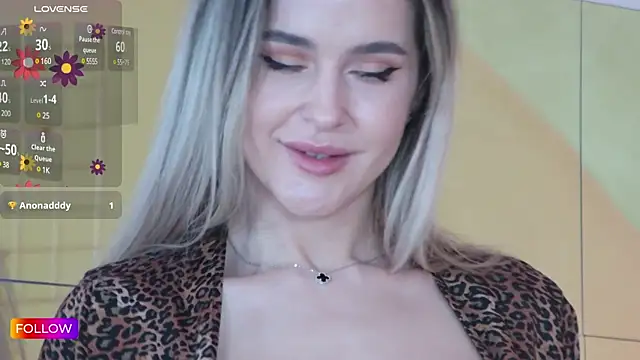 Snapshot of Sarah-Hart chatting on 16, 2, 2025 Sarah-Hart online show from 16, 2, 2025