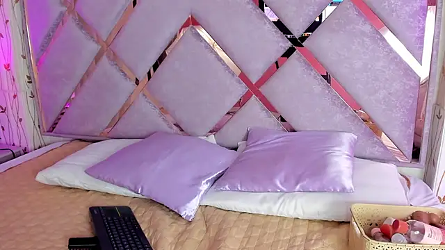 hanna  azumi online show from 27, 2, 2025