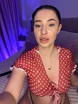 Snapshot of GraceCarther chatting on 8, 11, 2025 GraceCarther online show from 8, 11, 2025