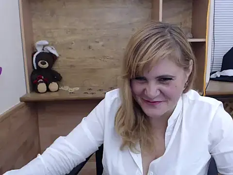 DaniellaKiss online show from 20, 10, 2025