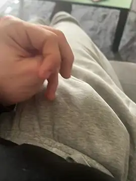 pignoufe online show from 13, 2, 2026