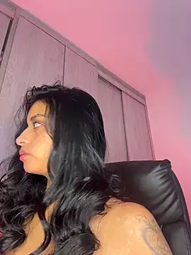 Laura fernandezII online show from 20, 12, 2025