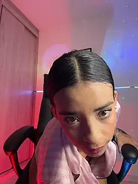 Laura fernandezII online show from 19, 3, 2026