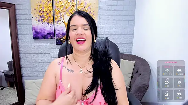 LenaRuiz  online show from 25, 4, 2026