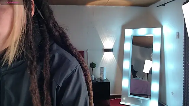  sharlotte777 online show from 10, 3, 2025