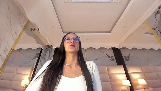 Snapshot of Princess_Violett chatting on 30, 10, 2025 Princess Violett online show from 30, 10, 2025