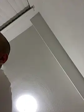 islandvybee55 online show from 7, 3, 2025