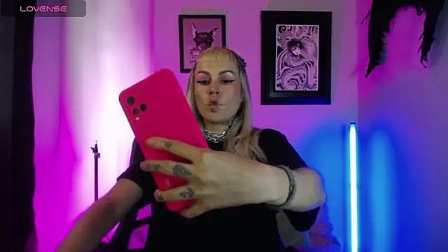 Snapshot of kim_jeins11 chatting on 12, 9, 2025 kim jeins11 online show from 12, 9, 2025