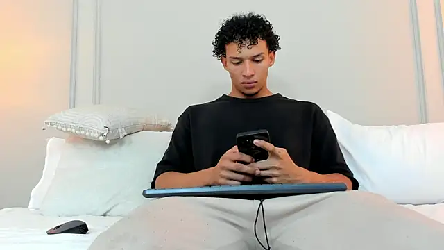 Dominick star online show from 17, 12, 2024