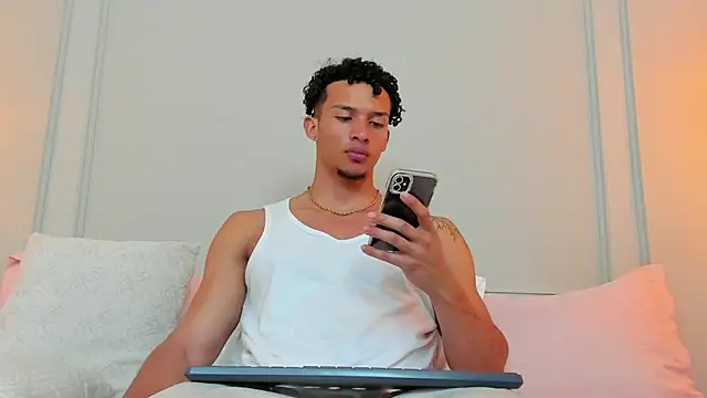 Dominick star online show from 11, 1, 2025