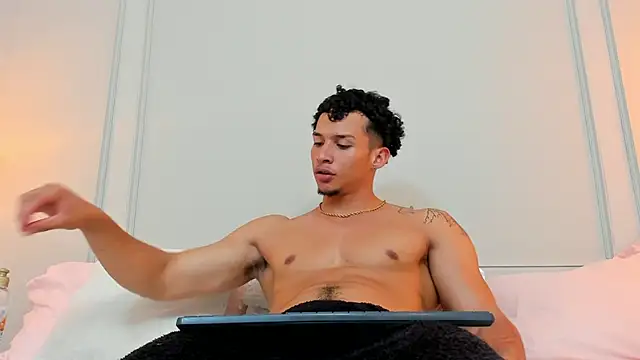 Dominick star online show from 12, 1, 2025