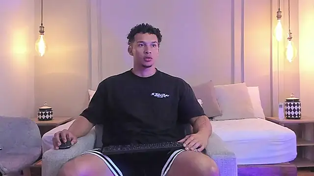 Dominick star online show from 4, 3, 2025