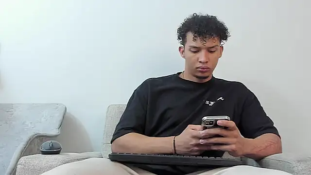 Dominick star online show from 21, 3, 2025