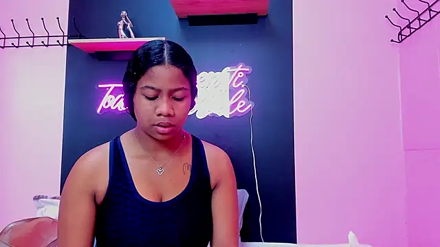 Sofi Fox  online show from 22, 3, 2025