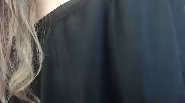 Sofieevans  online show from 4, 12, 2024